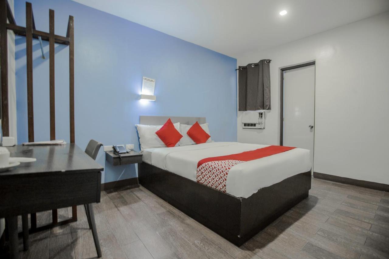Oyo 637 Fox Hotel Quezon City Extérieur photo