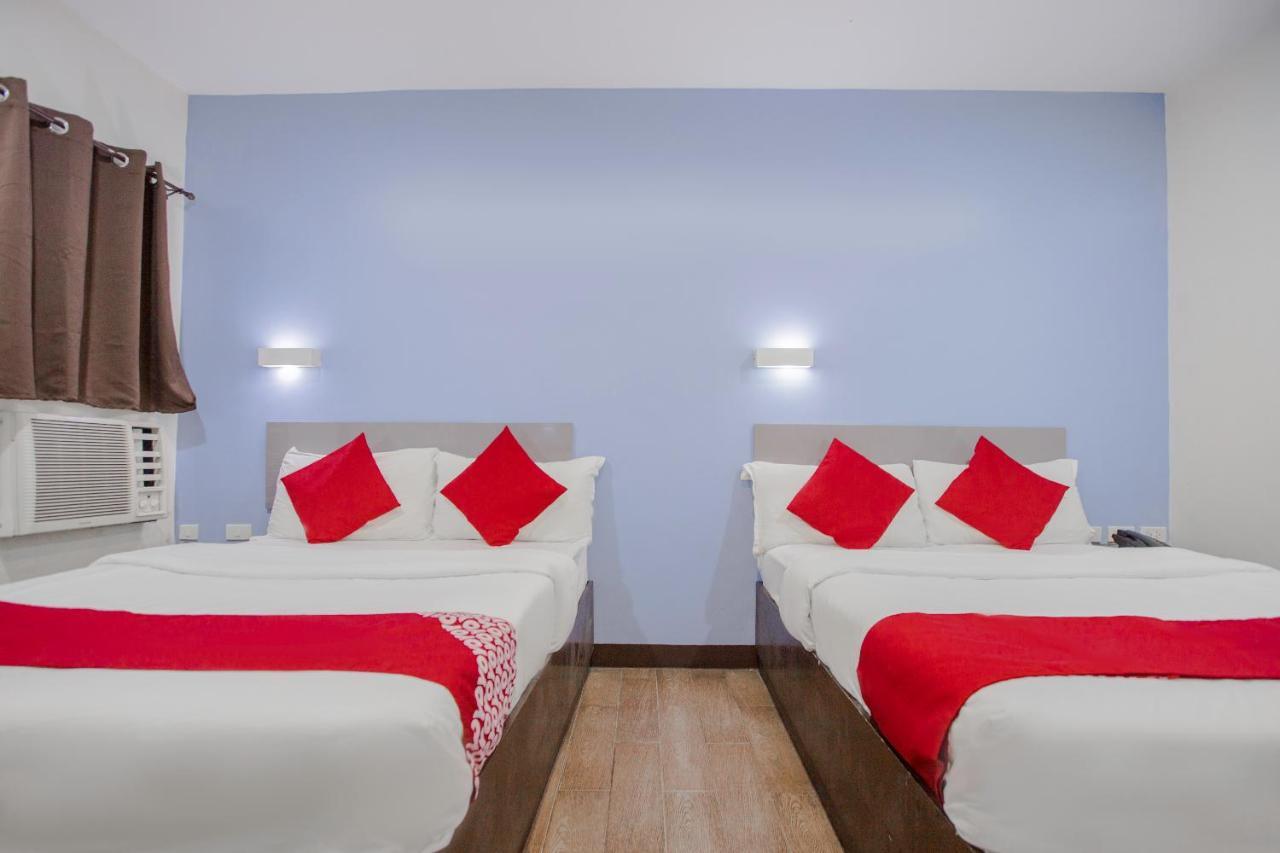 Oyo 637 Fox Hotel Quezon City Extérieur photo