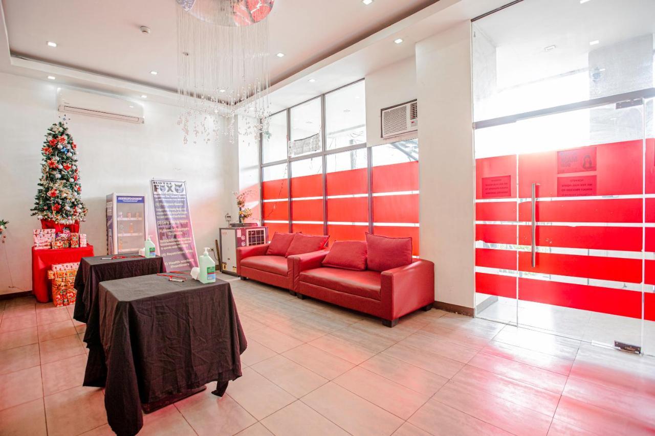 Oyo 637 Fox Hotel Quezon City Extérieur photo