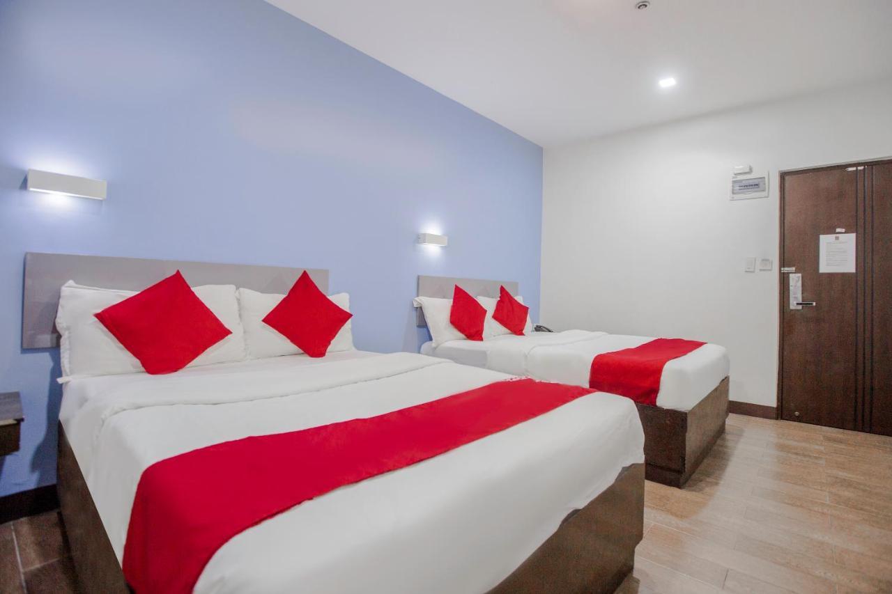 Oyo 637 Fox Hotel Quezon City Extérieur photo