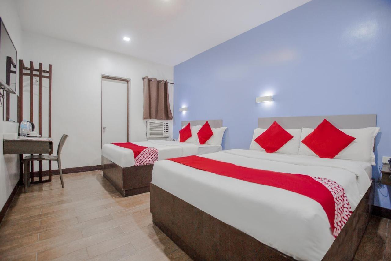 Oyo 637 Fox Hotel Quezon City Extérieur photo