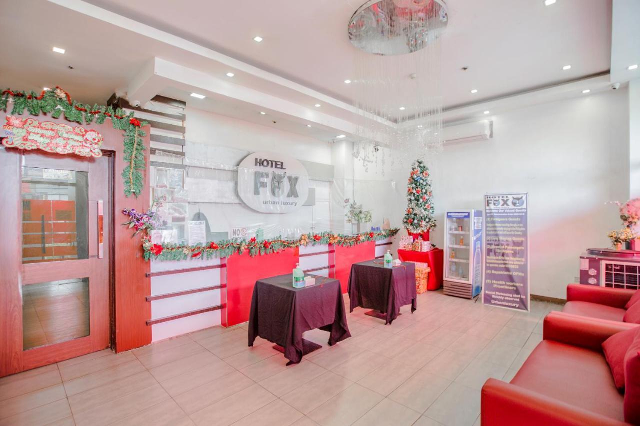 Oyo 637 Fox Hotel Quezon City Extérieur photo