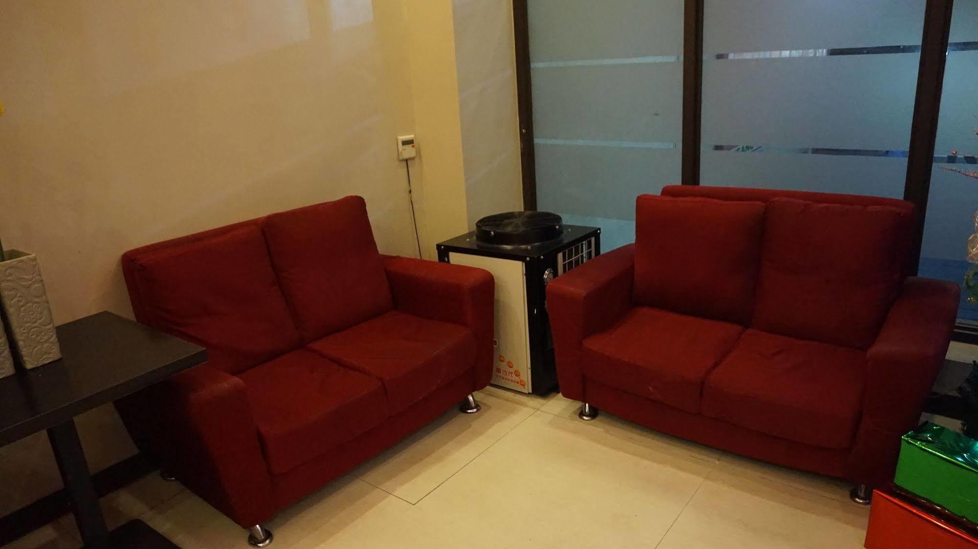 Oyo 637 Fox Hotel Quezon City Extérieur photo