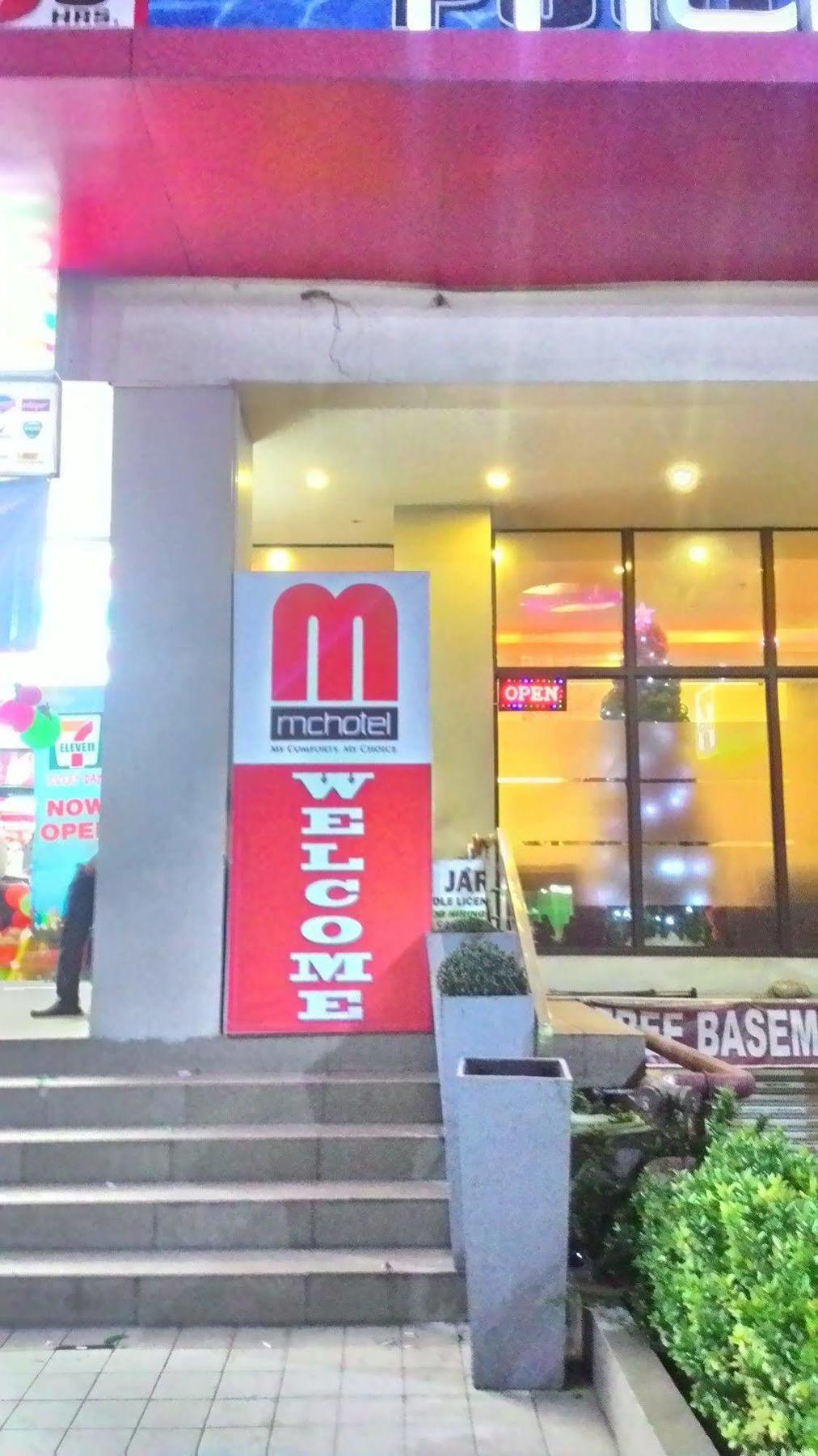Oyo 637 Fox Hotel Quezon City Extérieur photo